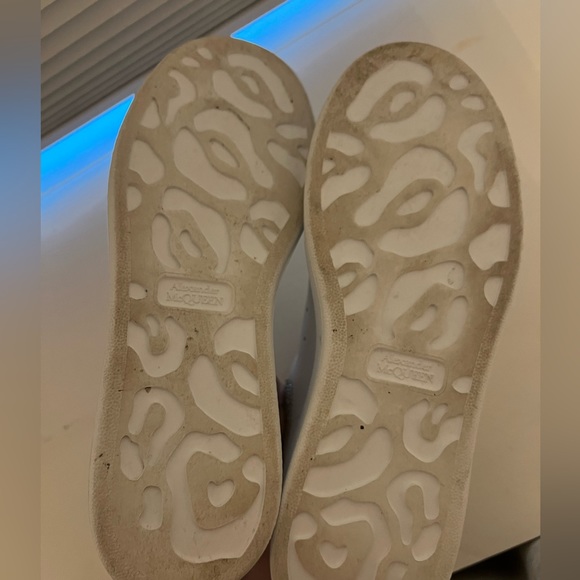 Alexander Mcqueen Oversized Crystal Embellished Sneaker - Picture 4 of 7